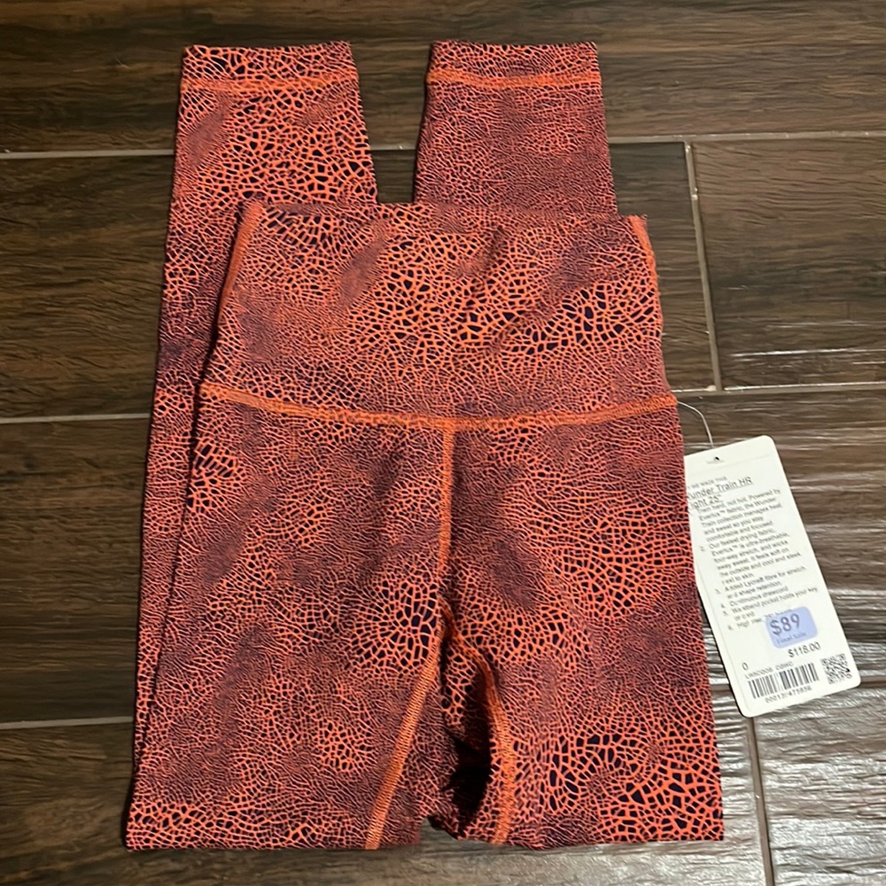 NWT Lululemon Wunder Train HR 25”